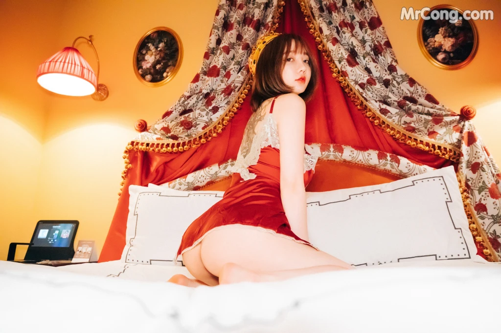 [Loozy] Son Ye-Eun (손예은): Halloqueen (S.Ver) (96 photos) – Page 3