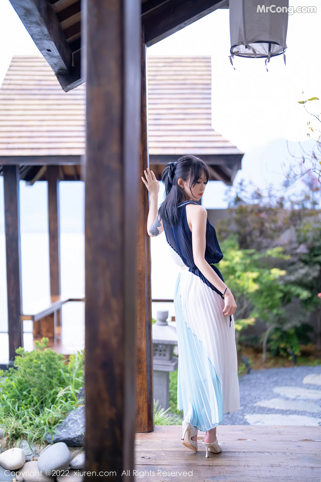 XIUREN No.5327: 奶瓶 (54 photos) – Page 2