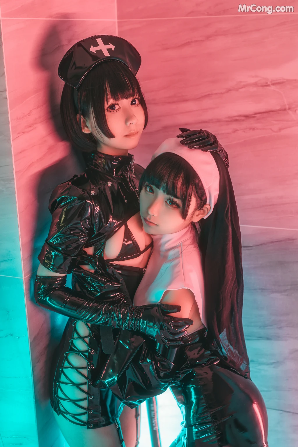 Coser@蠢沫沫 (chunmomo) Vol.071: 修女×护士 (50 photos)