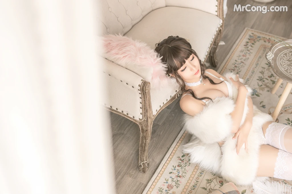 Coser@蠢沫沫 (chunmomo) Vol.075: 毛披肩 (40 photos)