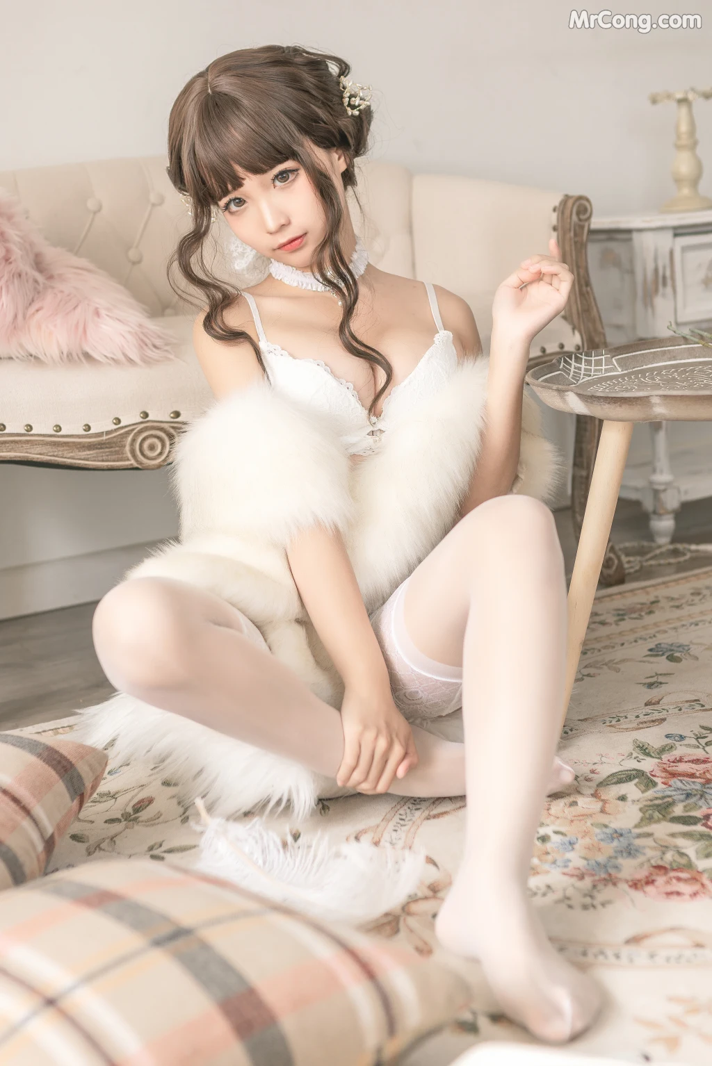 Coser@蠢沫沫 (chunmomo) Vol.075: 毛披肩 (40 photos)