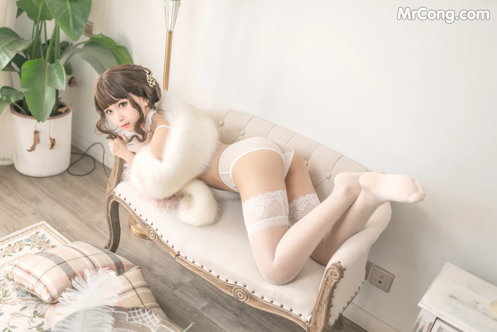Coser@蠢沫沫 (chunmomo) Vol.075: 毛披肩 (40 photos) – Page 4