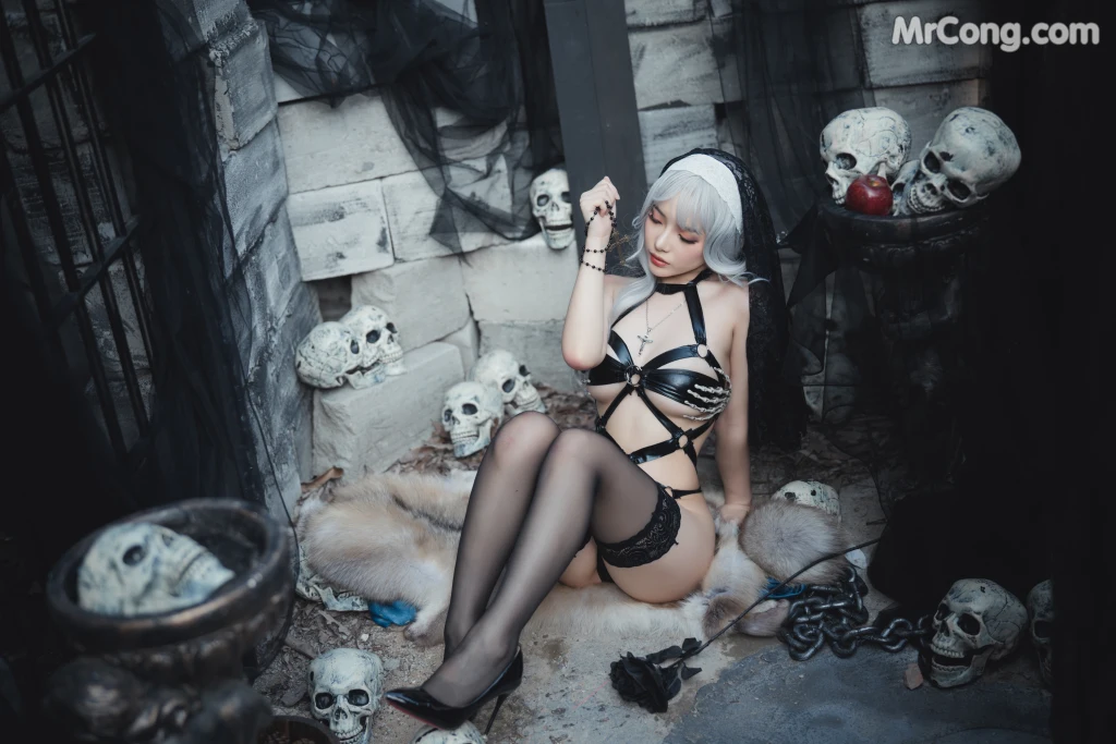 Coser@雯妹不讲道理 No.045: 暗黑修女 (28 photos) – Page 2