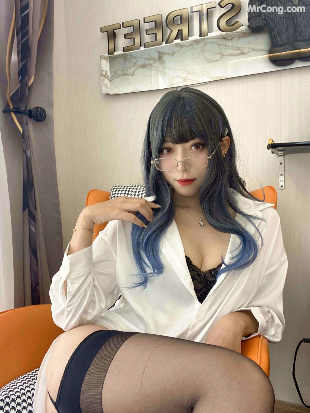 Coser@Money冷冷 No.19: 衬衫裙 (84 photos + 2 videos)