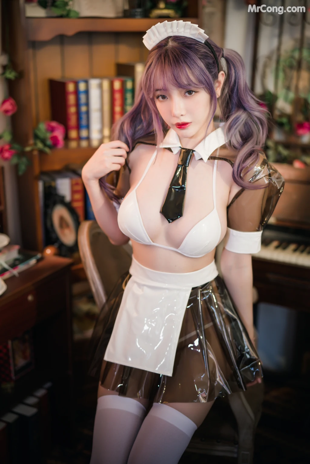 Coser@雯妹不讲道理 No.047: 透明皮衣女仆 (18 photos)