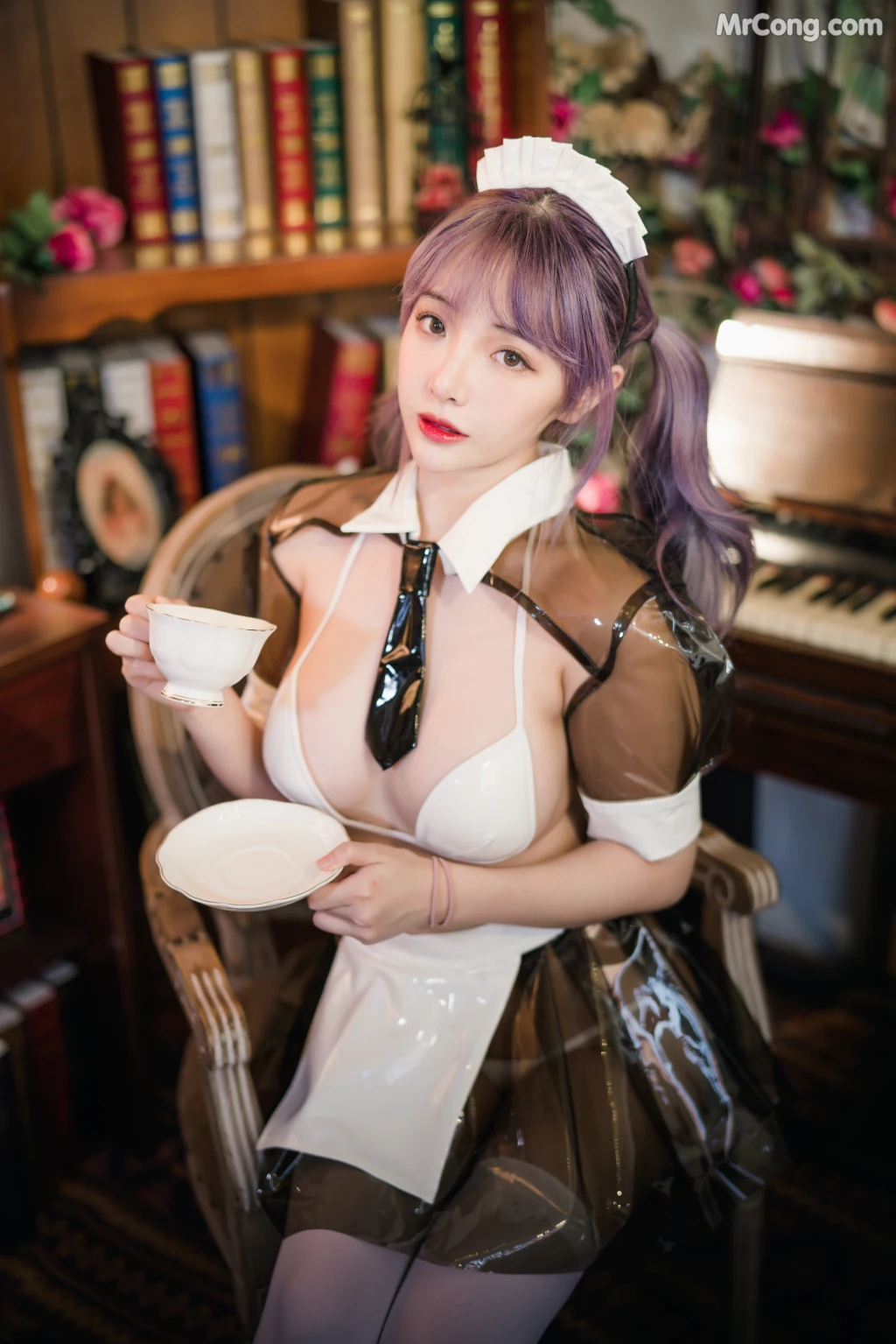 Coser@雯妹不讲道理 No.047: 透明皮衣女仆 (18 photos)