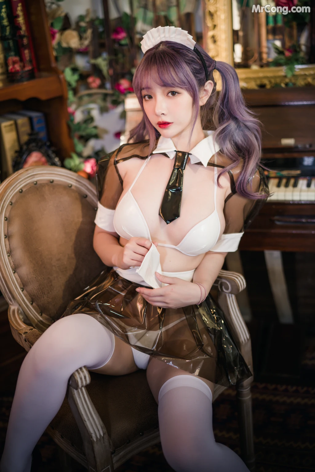 Coser@雯妹不讲道理 No.047: 透明皮衣女仆 (18 photos)