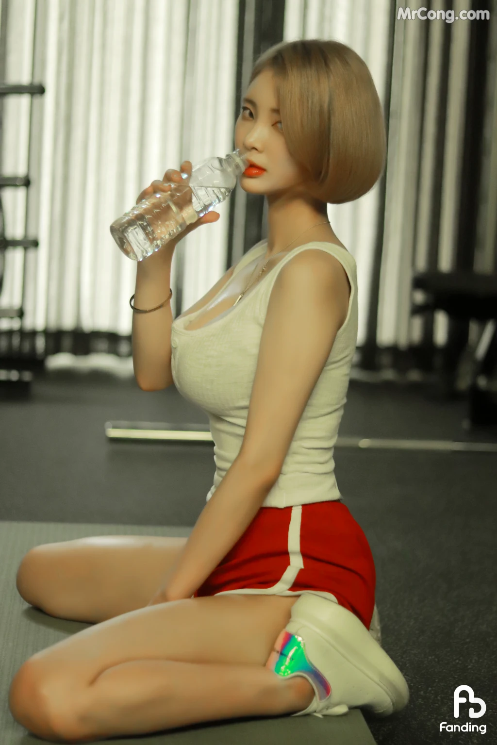 [FANDING] Yeon (효연): Gym Girl (56 photos) – Page 4