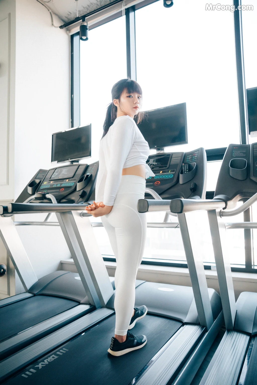 [Loozy] Kissme: Strip Fitness (85 photos + 7 videos)