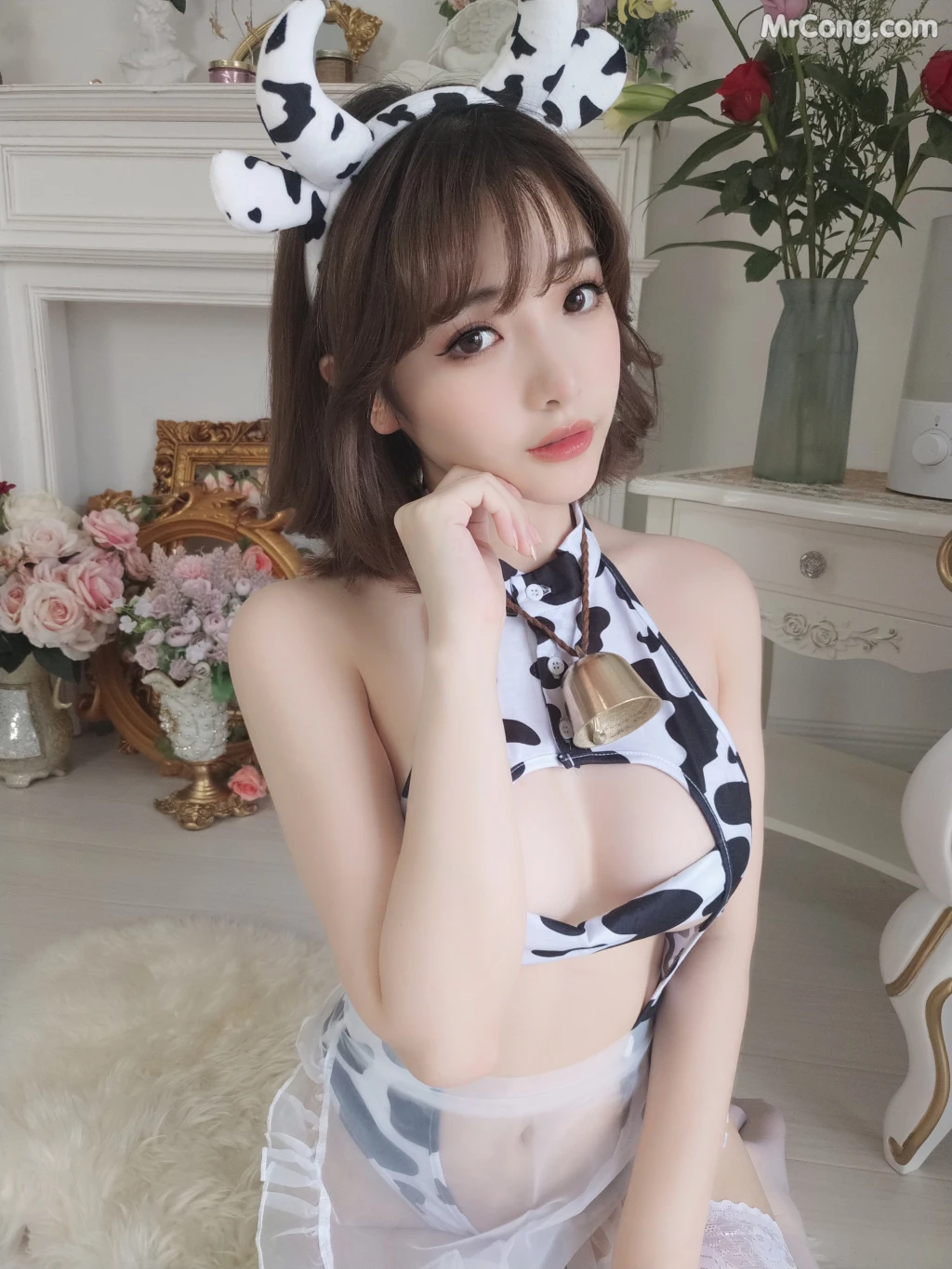Coser@雯妹不讲道理 No.055: 自拍奶牛 (41 photos)