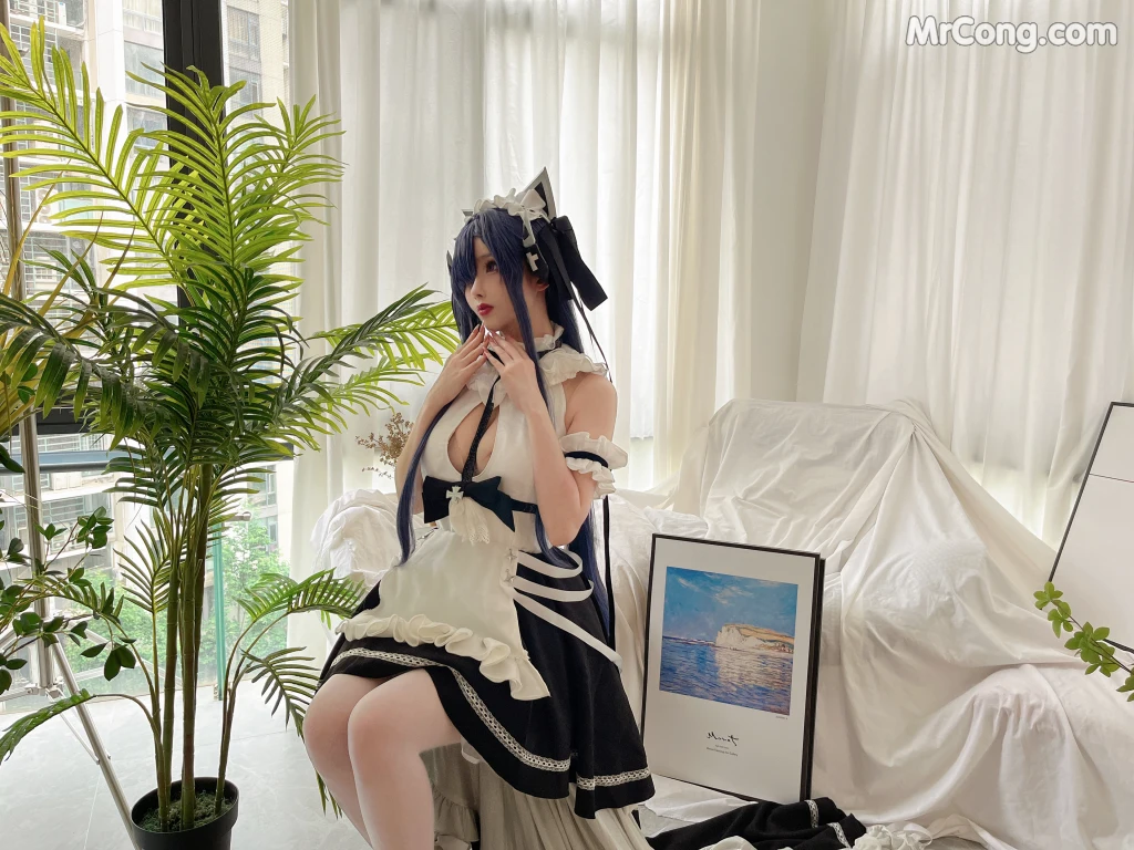 Coser@rioko凉凉子 Vol.102: 奥古斯特女仆 (40 photos + 2 videos)
