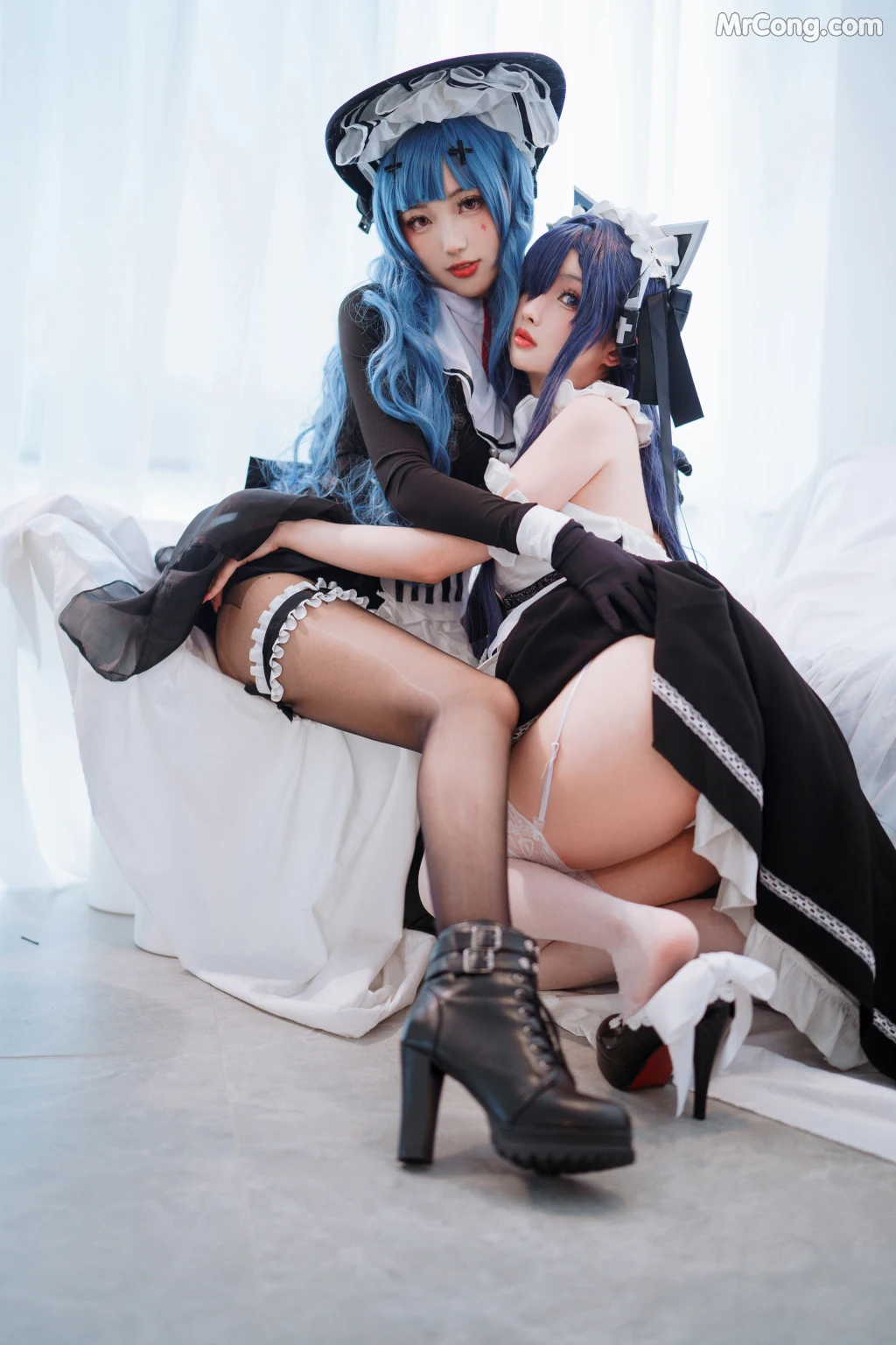 Coser@rioko凉凉子 Vol.102: 奥古斯特女仆 (40 photos + 2 videos)
