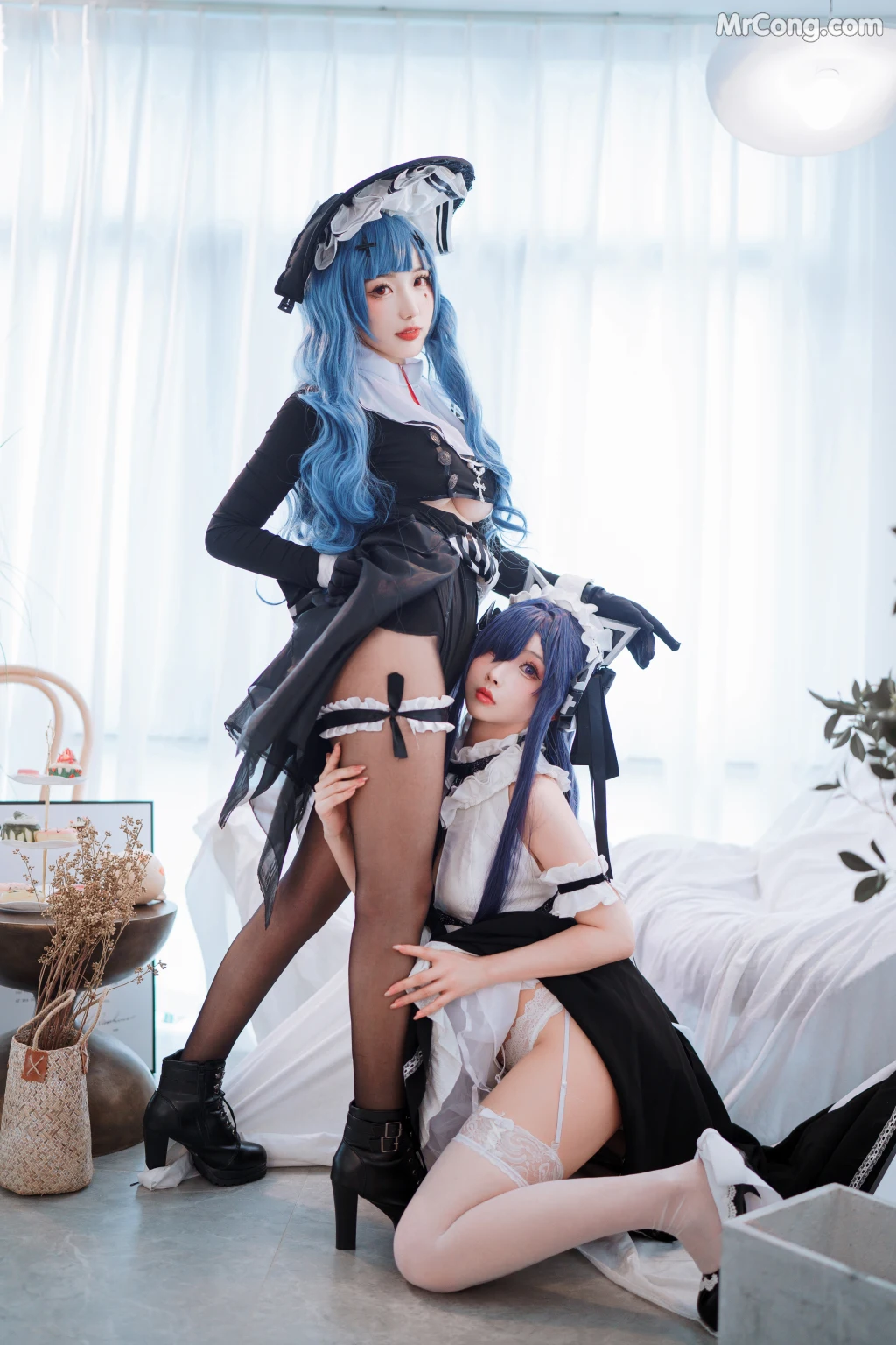 Coser@rioko凉凉子 Vol.102: 奥古斯特女仆 (40 photos + 2 videos)