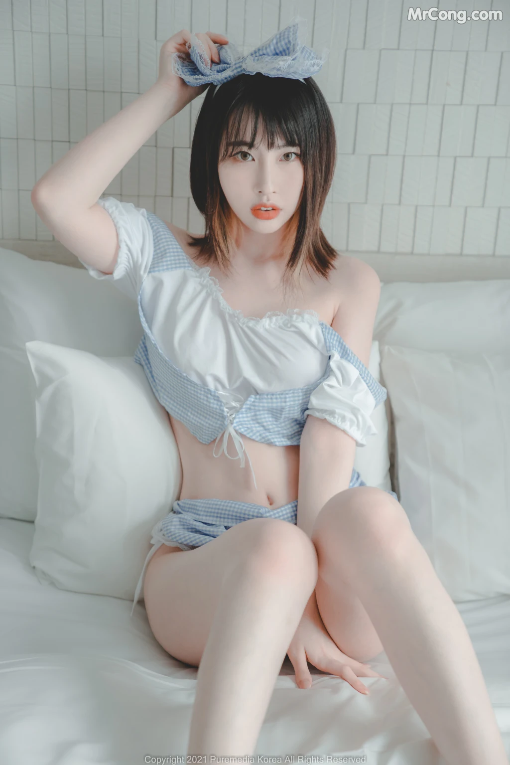 Pure Media Vol.90: Uhye (이유혜) (83 photos)
