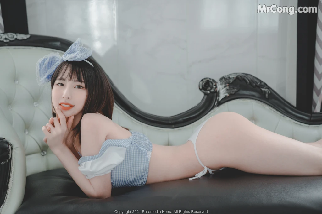 Pure Media Vol.90: Uhye (이유혜) (83 photos) – Page 2