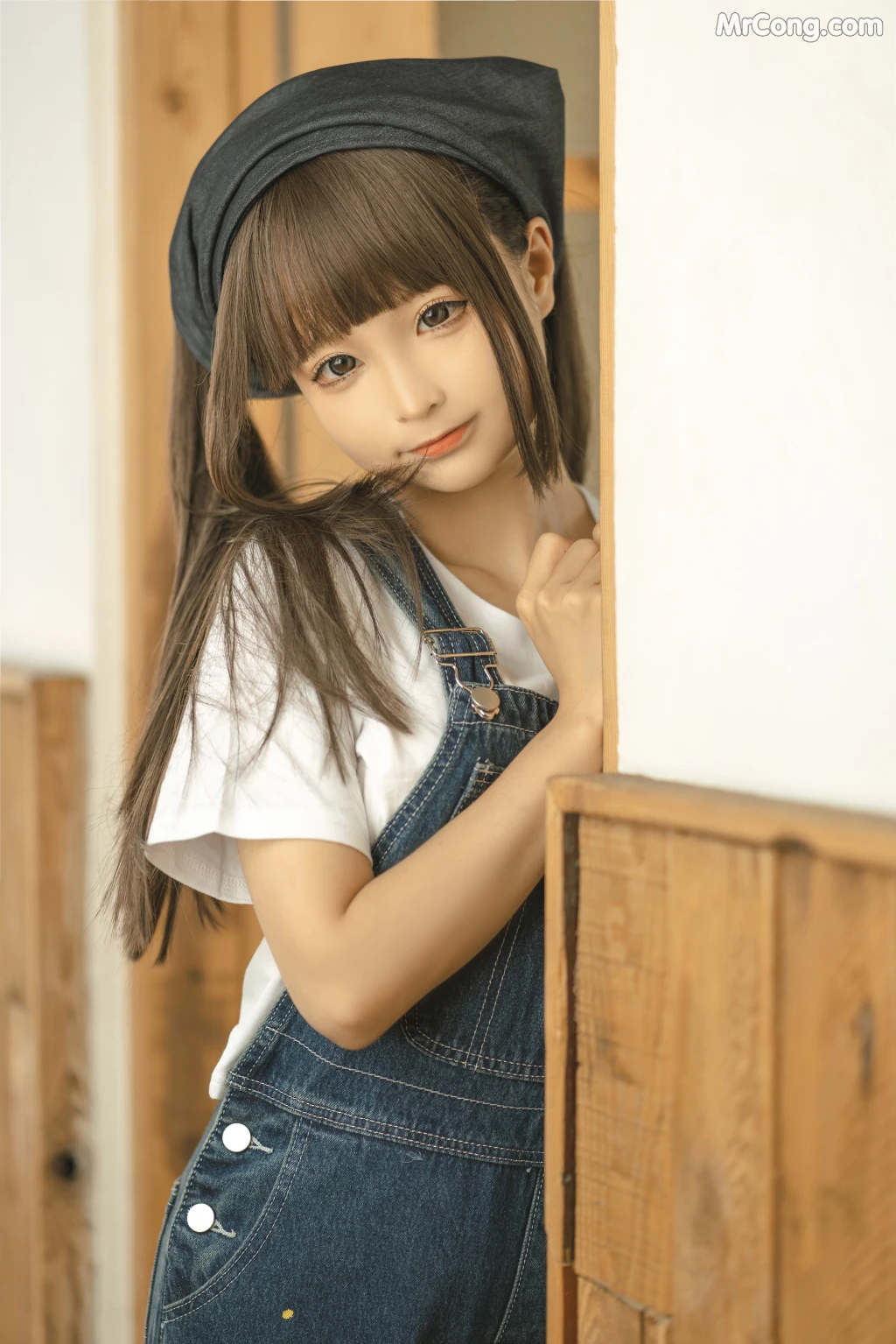 Coser@蠢沫沫 (chunmomo): 小画家 (Small Painter) (110 photos)