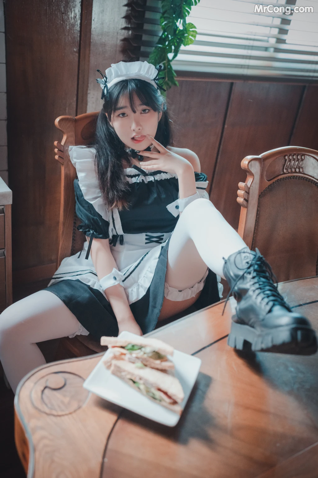 DJAWA Photo – Sonson (손손): “Maid Mansion Nº6” (+S.Ver) (129 photos) – Page 3