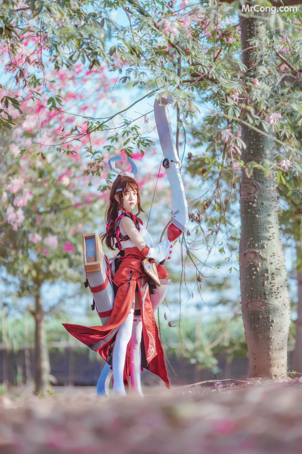 Coser@桜桃喵 Vol.134: 花见巫女 (32 photos) – Page 2