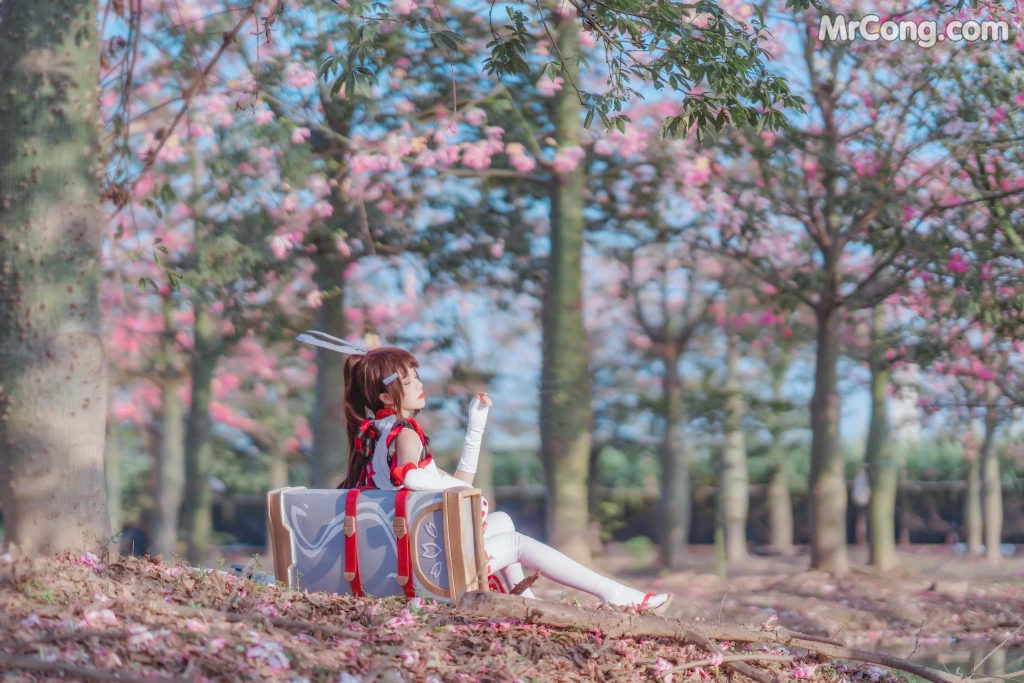 Coser@桜桃喵 Vol.134: 花见巫女 (32 photos) – Page 4