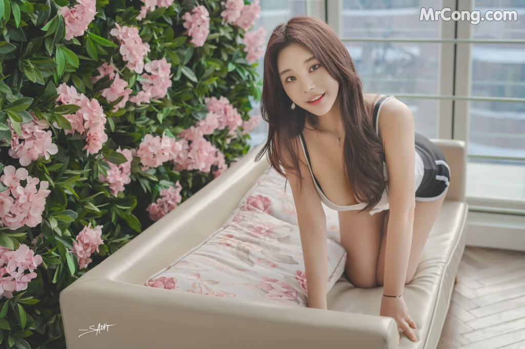 SAINT Photolife – Zzyuri (쮸리): Vol.1 – 1 Year Anniversary (51 photos) – Page 5