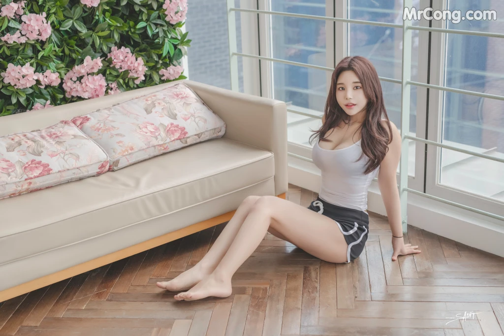 SAINT Photolife – Zzyuri (쮸리): Vol.1 – 1 Year Anniversary (51 photos) – Page 5